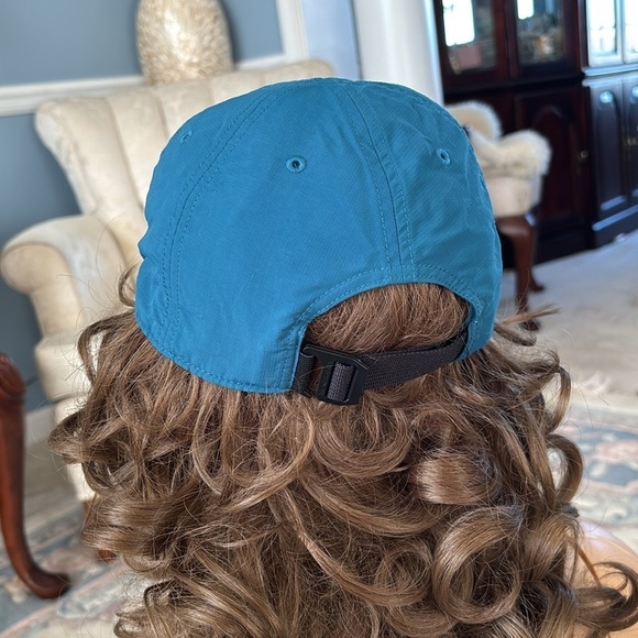 Brand New The North Face Adjustable Baseball Cap Horizon Hat Blue Coral Sporty - Picture 6 of 16